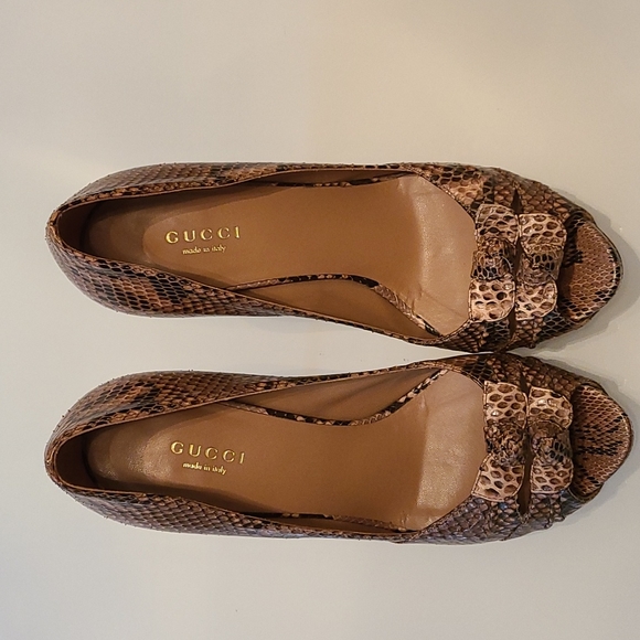 Gucci snake skin size 37 pumps - used - Picture 2 of 3